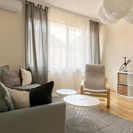 Lovely With Balcony In Old Town By Flat Mаnаger Апартаменты Поморие